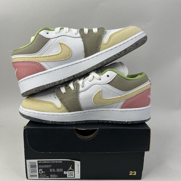 Nike Shoes Air Jordan 1 Low SE GS "Pastel/Vivid Green” 2024 - Picture 3 of 5